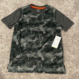NEW- Old Navy Active Go Dry shirt